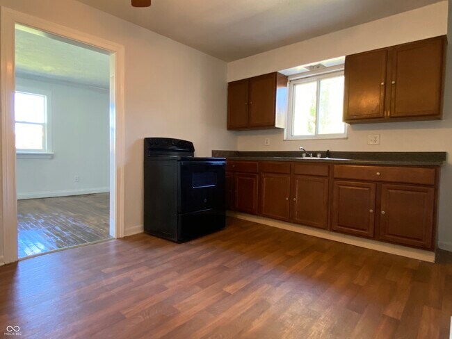 Foto del edificio - 220 Maple St