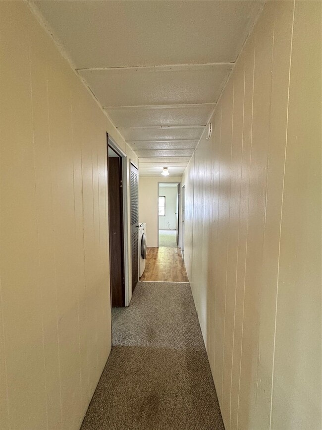 Building Photo - 19 Griffin Ln