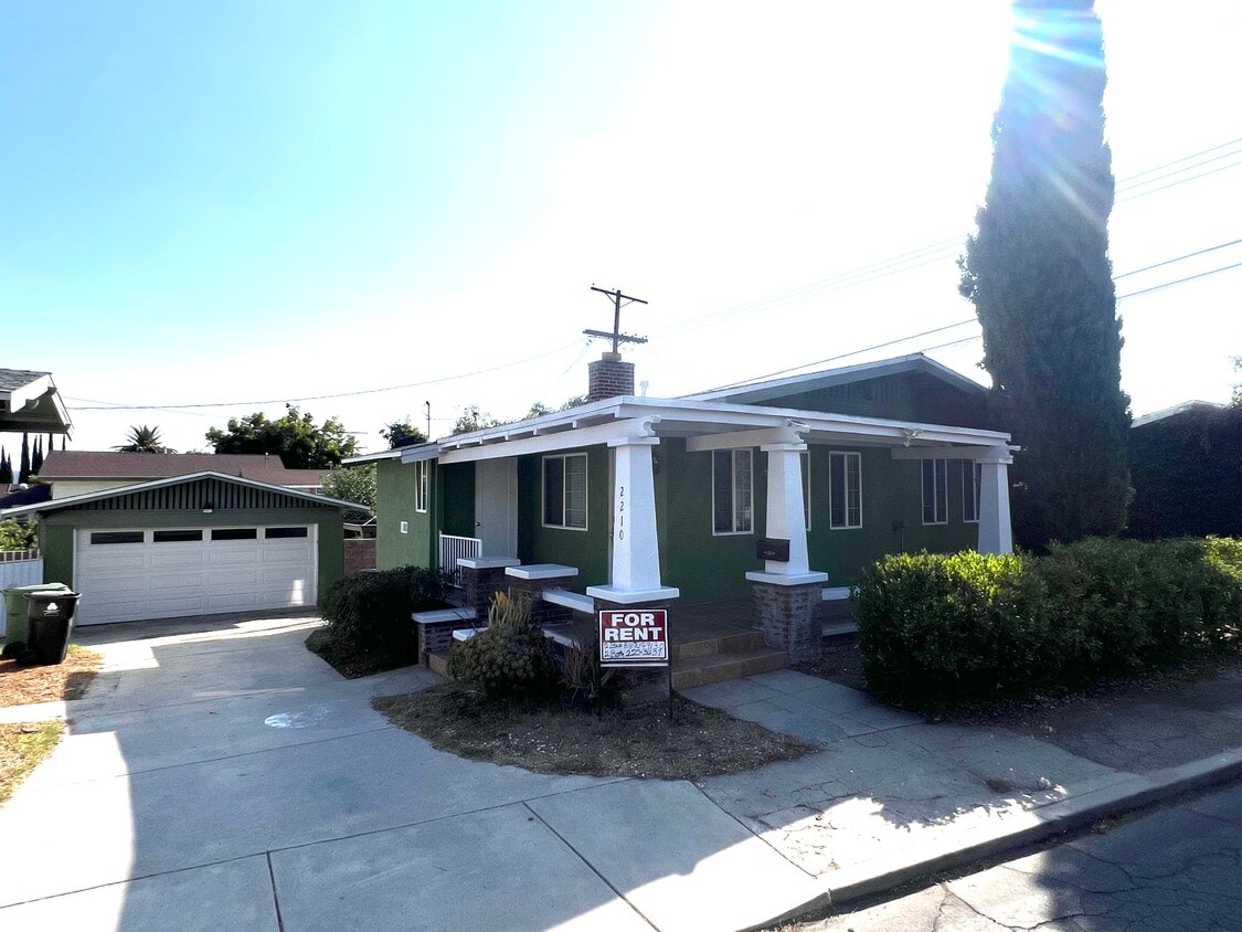 Front of Home/ Large Driveway & 2-Car Garage - 2210 Las Flores Dr