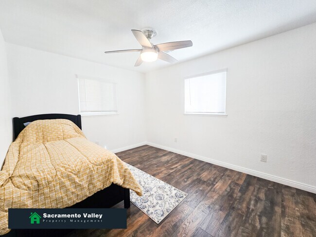 Foto del edificio - 7625 Lytle St