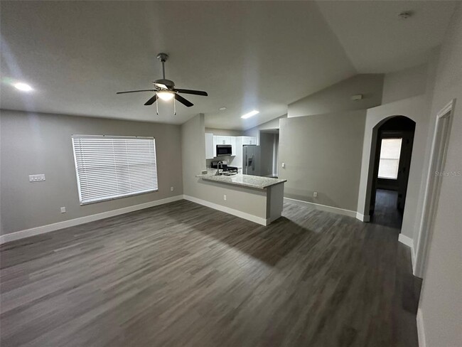 Foto del edificio - 6620 Summer Haven Dr