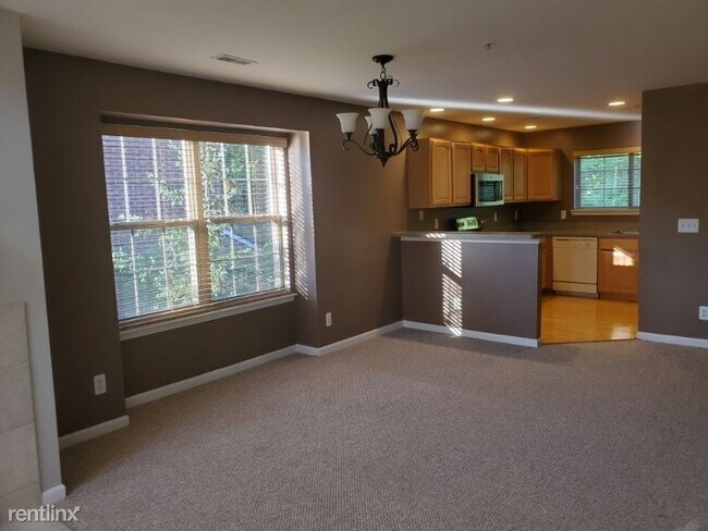 Foto del edificio - 3 br, 3 bath Condo - 16944 Farmington Rd