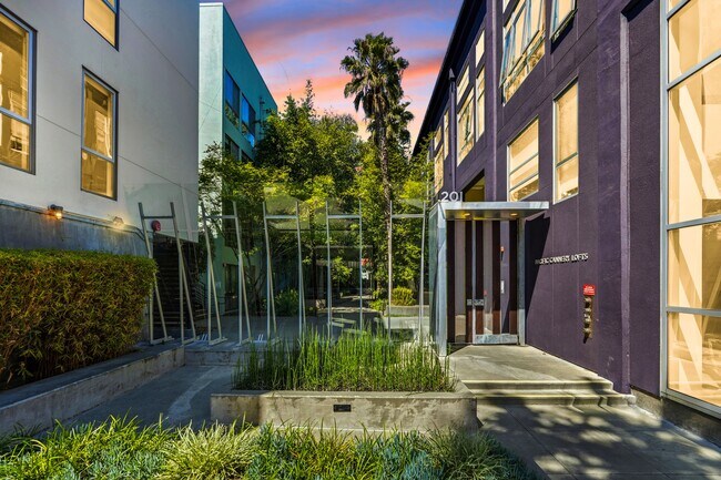 Foto del edificio - 1201 Pine St