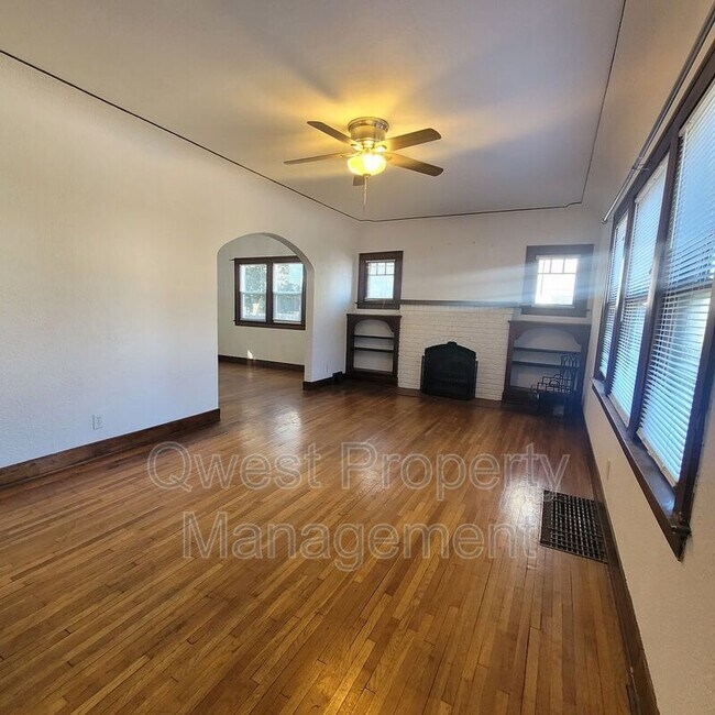 Foto del edificio - 1134 Noble St SE