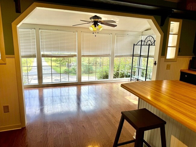Foto del edificio - Long Term Rental - Smoke Rise Townhouse