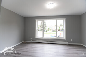 Building Photo - 18 Louella Crescent