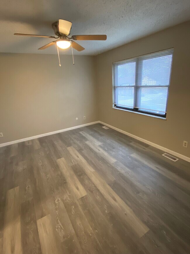 Dormitorio principal-2 - 613 Rosetta Dr