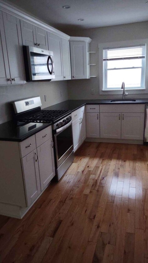 Kitchen - 1719 South St