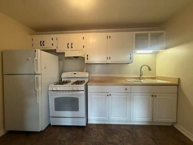 Building Photo - 442 Merrimack St