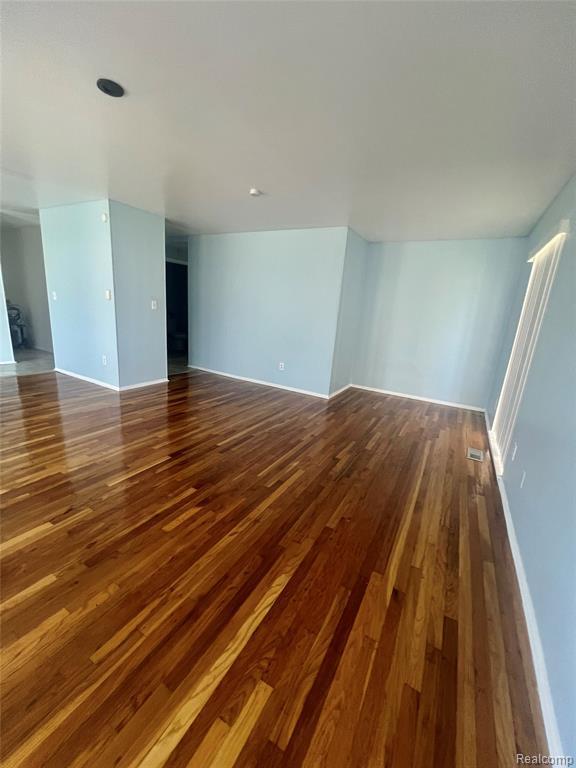 Foto del edificio - 22116 Dante St