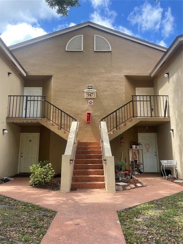 947 Lake Terry Dr, West Palm Beach, FL 33411 House Rental in West
