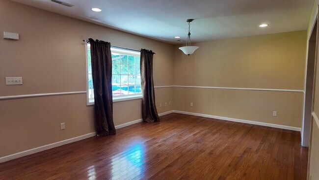 Foto del edificio - 463 Old Moncks Corner Rd