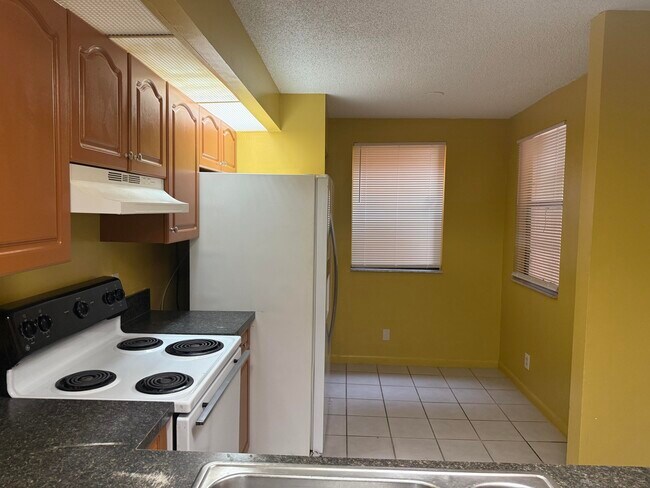 Foto del edificio - 2541 NW 56th Ave