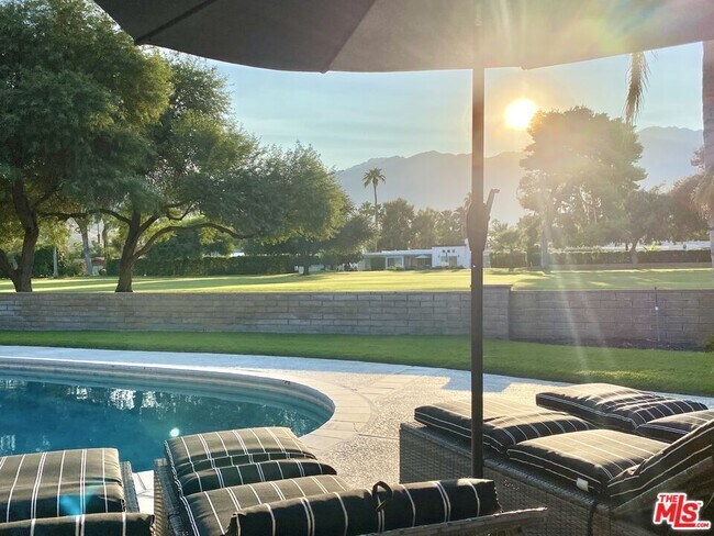 Building Photo - 2085 S Pebble Beach Dr