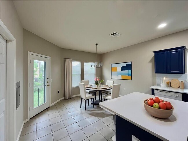 Foto del edificio - 7509 Lazy Creek Dr