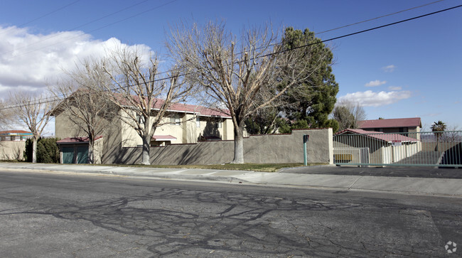 Building Photo - Windridge Apartments