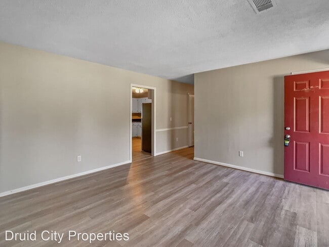 Building Photo - 3 br, 1 bath House - 2722 Deer Haven Drive