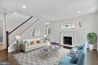 Building Photo - 1506 Noyes Dr