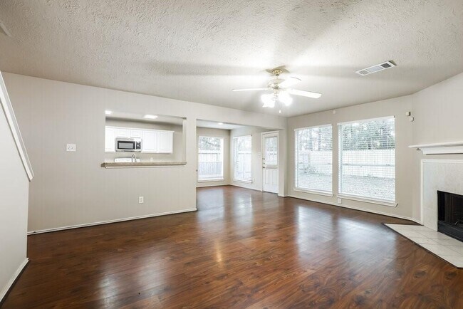 Building Photo - 5418 Trail Timbers Dr