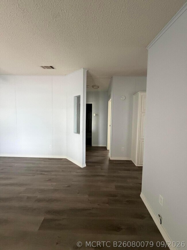 Foto del edificio - 8179 Sandwedge Terrace
