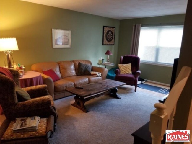 Foto del edificio - 1652 Grissom Ln