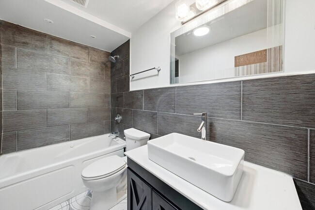 Foto del edificio - 1200 Jacqueline Dr