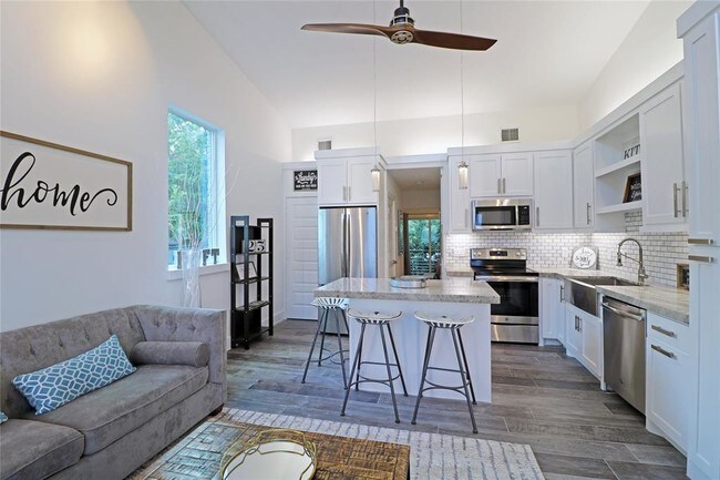 Building Photo - 2310 McDuffie St