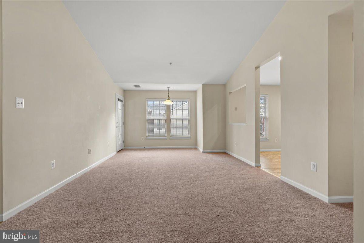 7500 Calderon Ct Unit 261, Alexandria, VA 22306 Room for Rent in