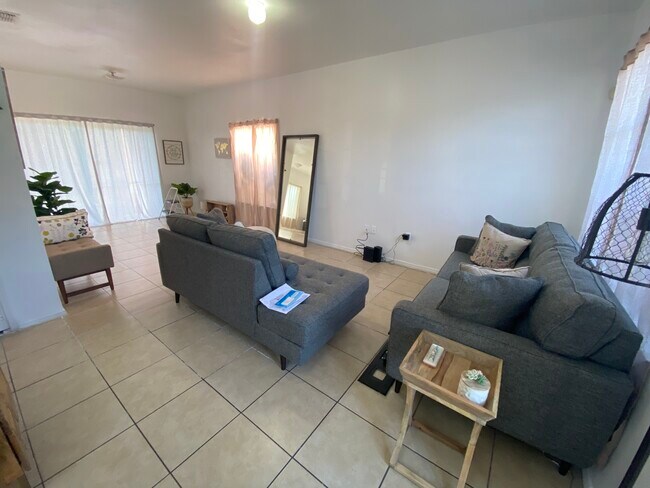 Foto del edificio - 842 Monopoly Ct