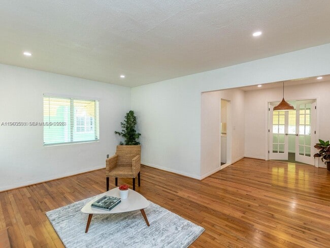 Foto del edificio - 3463 Percival Ave