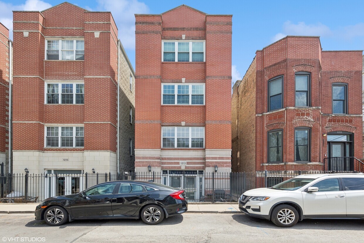 Primary Photo - 1213 N Honore St