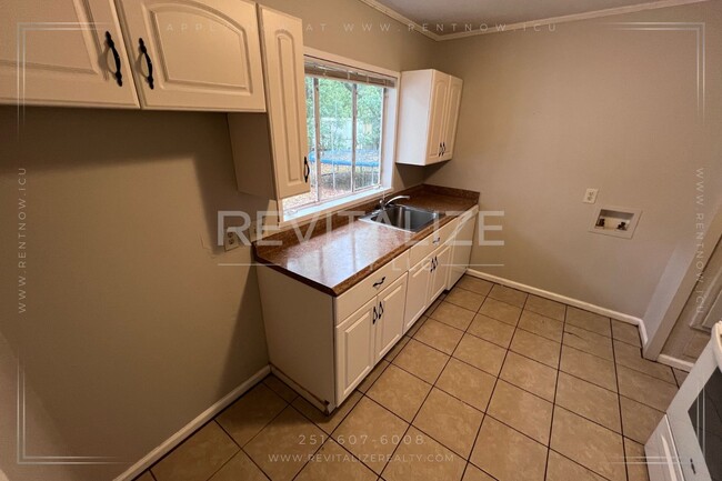 Foto del edificio - 3 Bedroom/1 Bathroom House in Mobile!