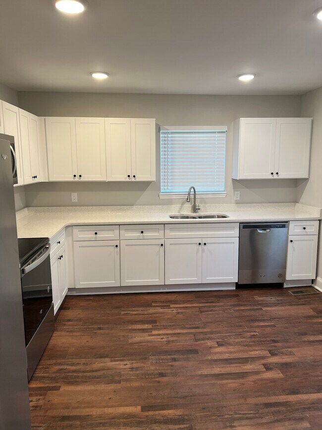 Building Photo - 109 Morgan Avenue Northwest, Unit 111