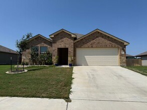Building Photo - 5701 Madelyn Dr