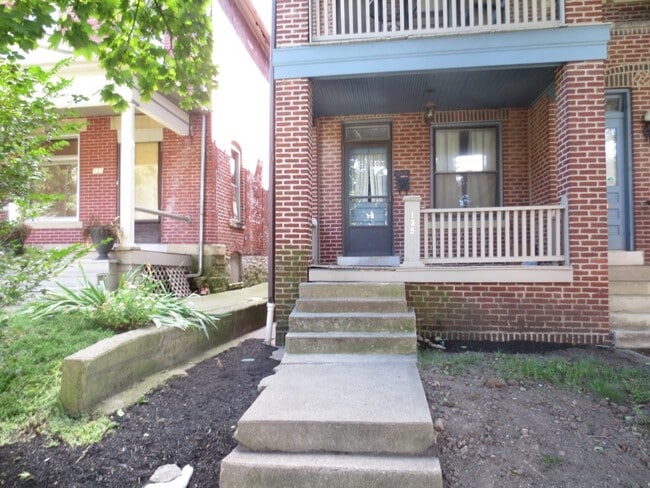 Building Photo - 135 W 1st Ave