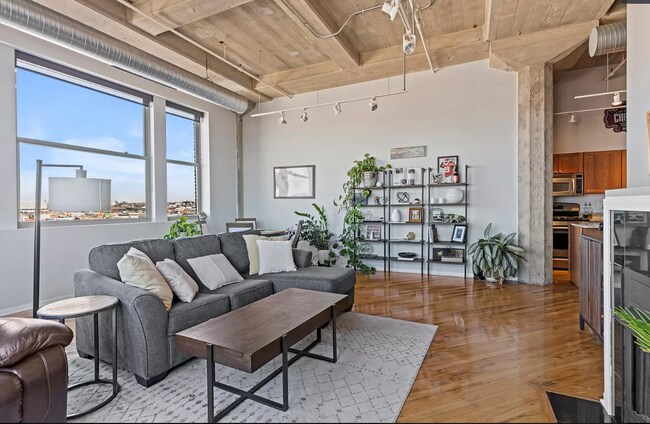 Foto del edificio - 2107 Grand Blvd