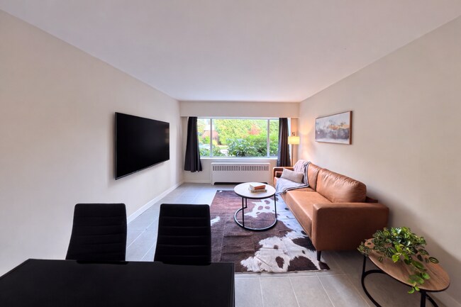 Building Photo - 1540 Haro St