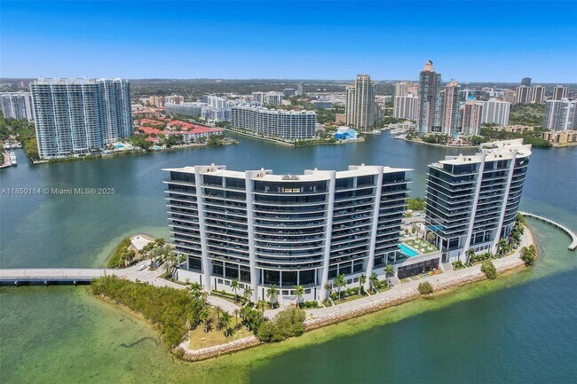 Building Photo - 5000 Island Estates Dr