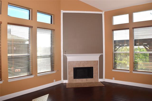 Building Photo - 985 Crystal Lake Dr