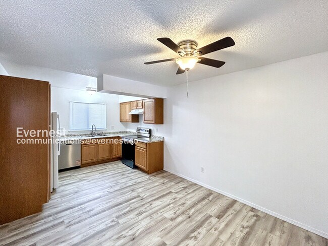 Foto del edificio - 1120 Yuma St