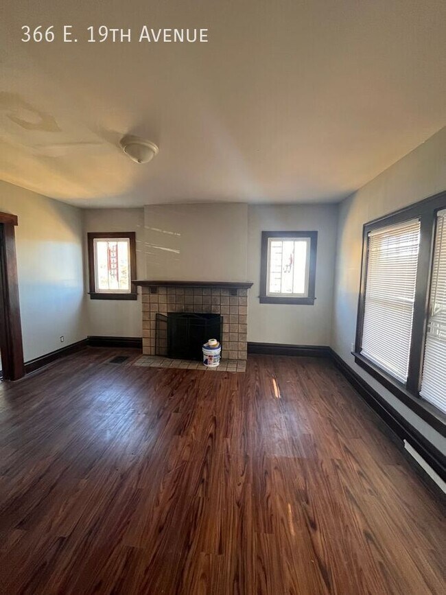 Foto del edificio - 366 E 19th Ave