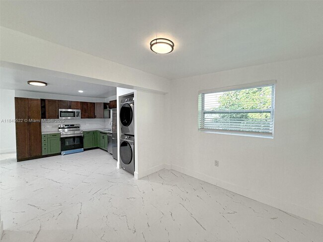 Foto del edificio - 1064 NW 29th Terrace