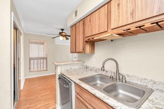 Building Photo - 1500 Bay Area Blvd