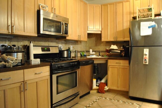 Foto del edificio - Allston 4bed / 1bath close to BU - $5000 - available September 2026