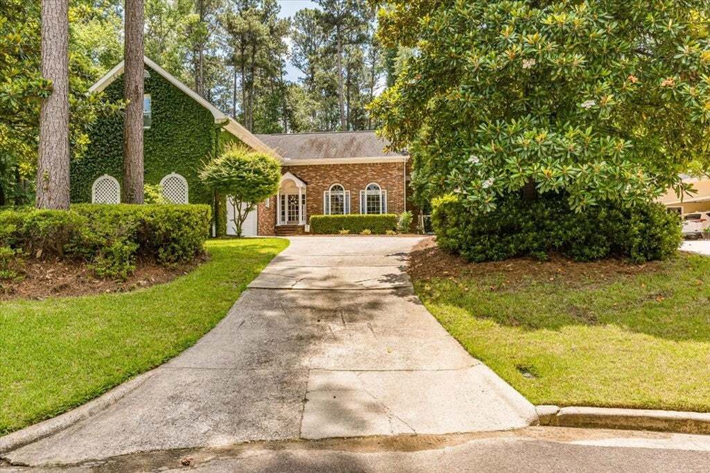 Foto principal - 3754 Roscommon S