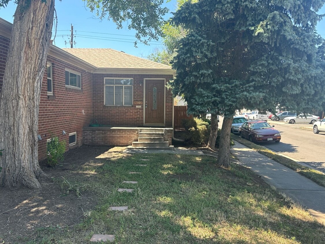 Fantastic 4 Bed 2 Bath 2 living rooms - Available 4/10/26 - Fantastic 4 Bed 2 Bath 2 living rooms - Available 4/10/26