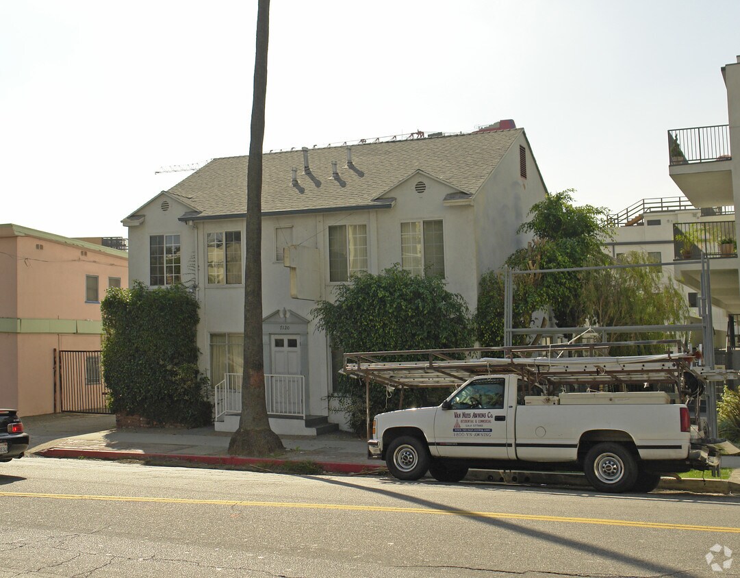 Foto del edificio - 7120 Hollywood Blvd