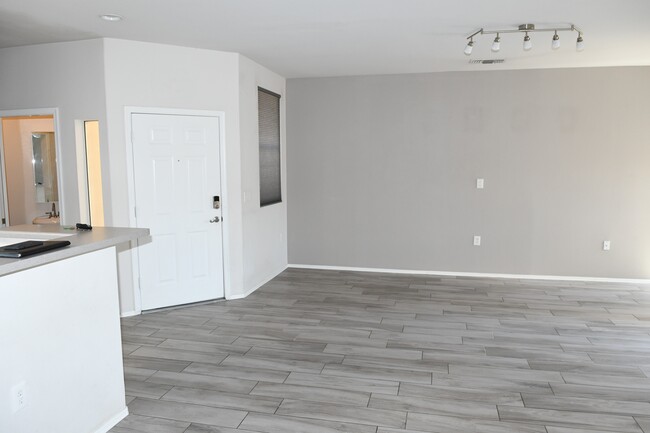 Building Photo - 3221 N 37th St
