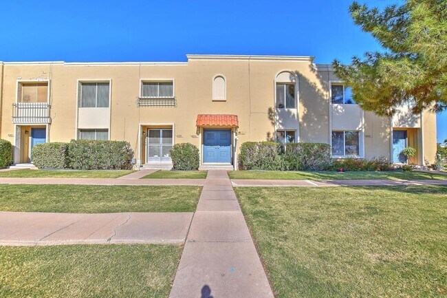 Foto del edificio - 8344 E Chaparral Rd