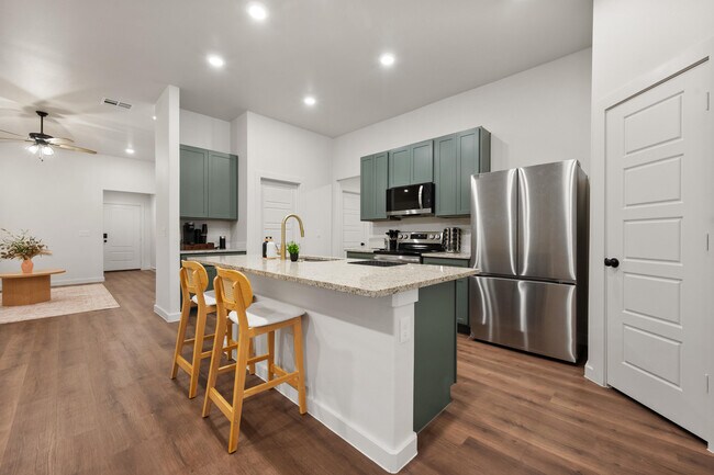 Foto del edificio - 2163 Langford Ave